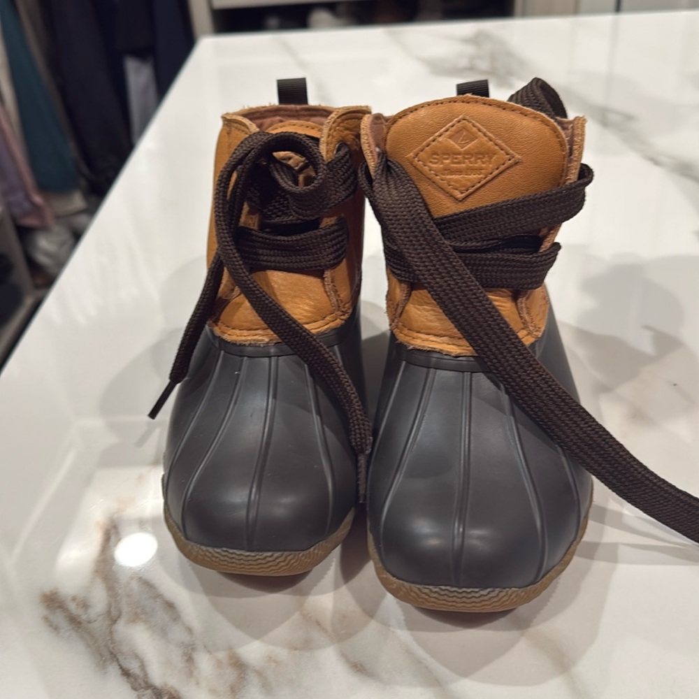 SPETR’S BOOTS